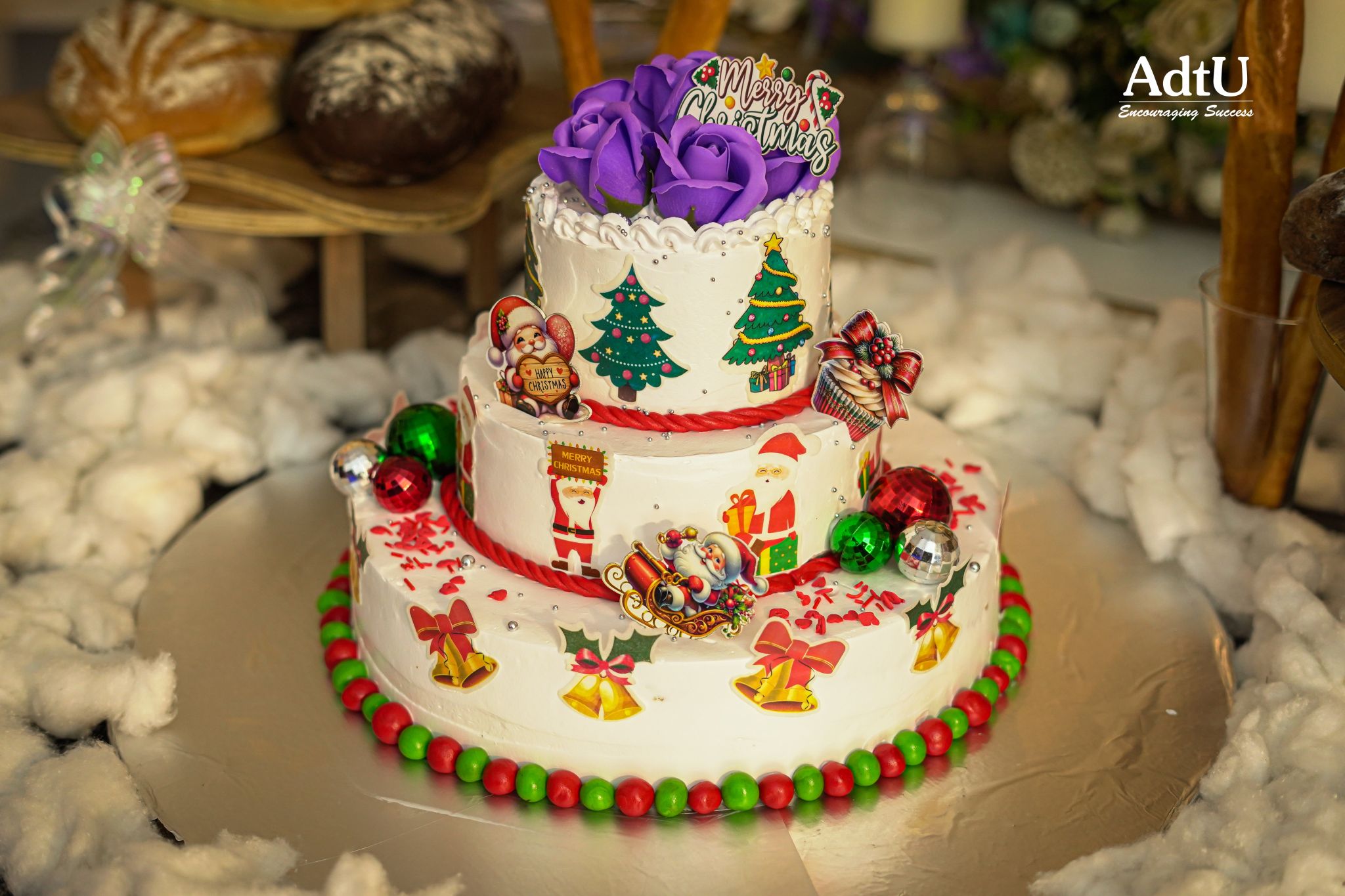 AdtU celebrates holiday spirit with annual Cake Mi...