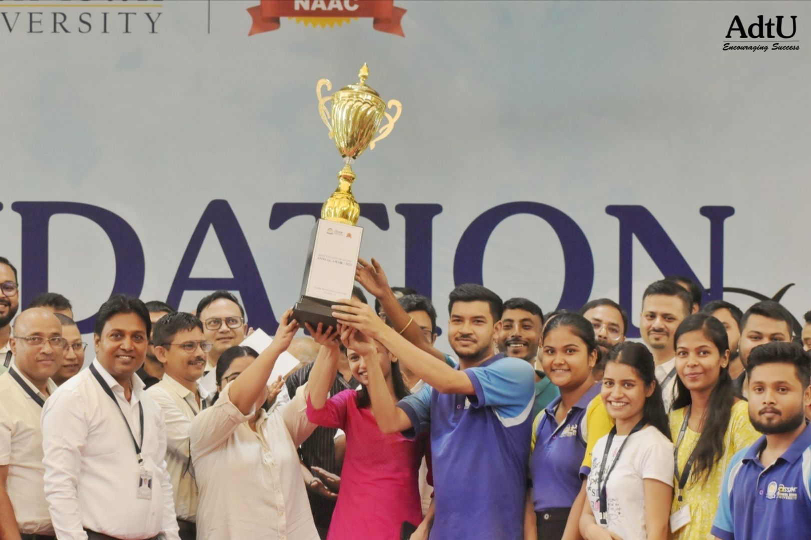 Faculty of Pharmaceutical Science receives Best Fa...