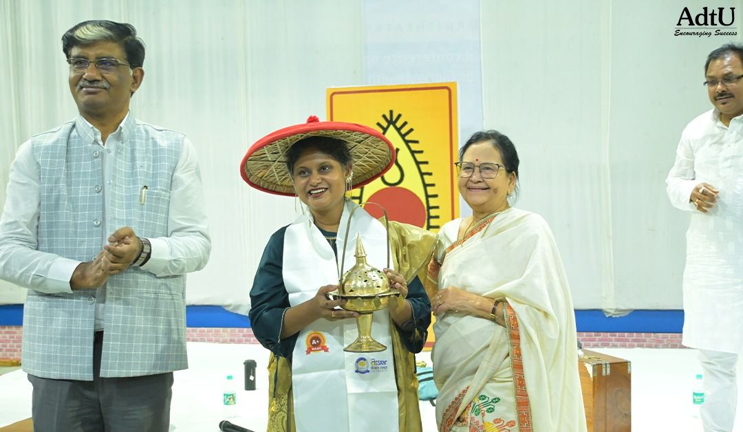 Renowned vocalist Smt. Moumita Mitra mesmerizes Ad...