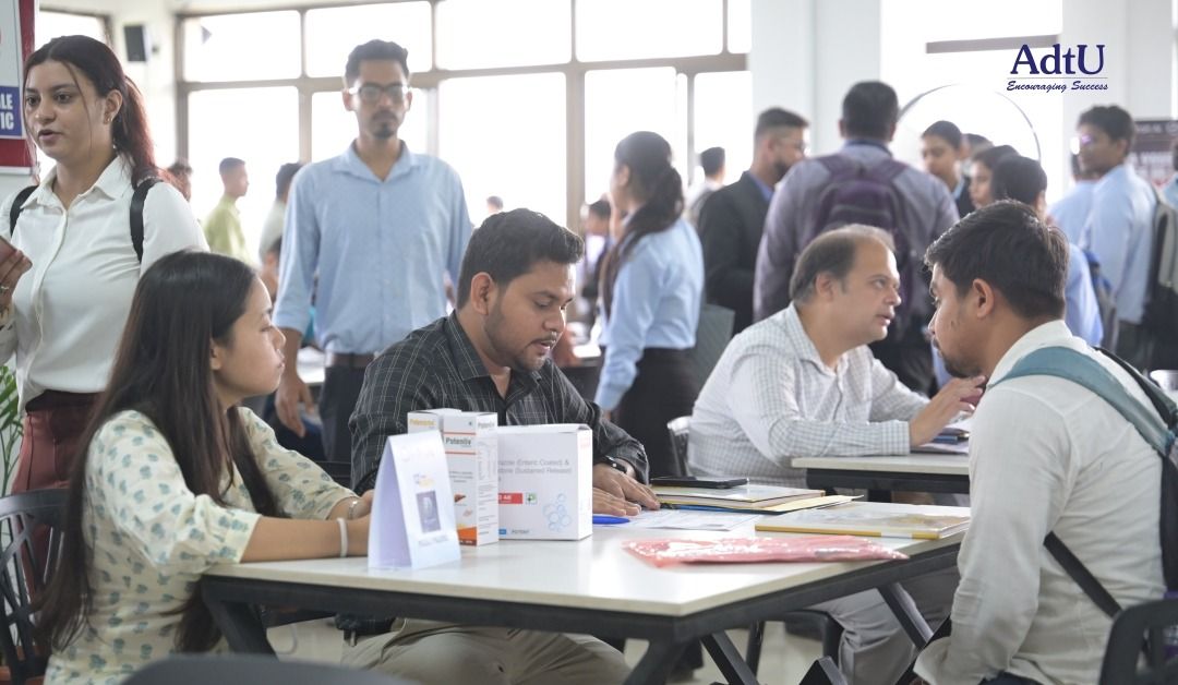 Annual Job & Internship Fair attracts 4000+ partic...