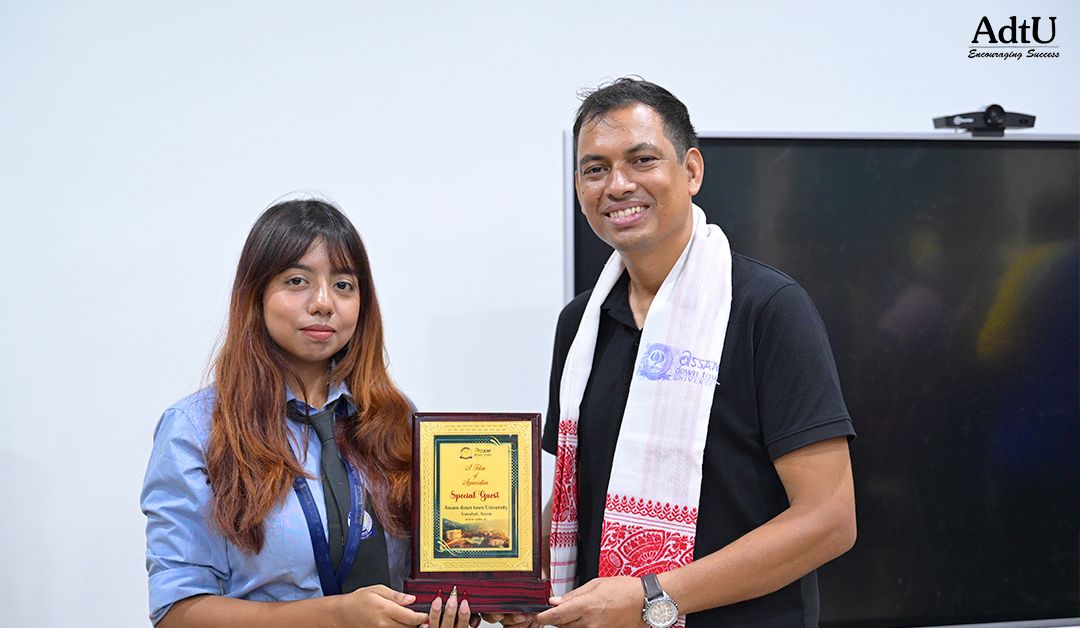 Photography Workshop Inspires Students Through Cre...